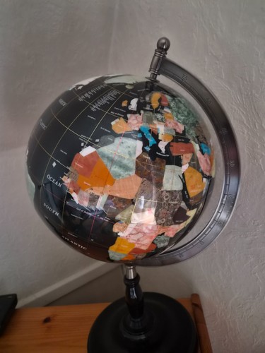 Edelstein-Mosaik-Globus